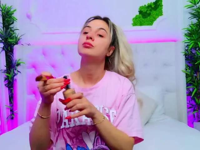 AriannaSins from BongaCams