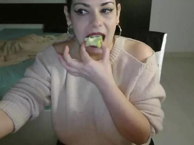 GiuliaHotXXX1 on BongaCams 