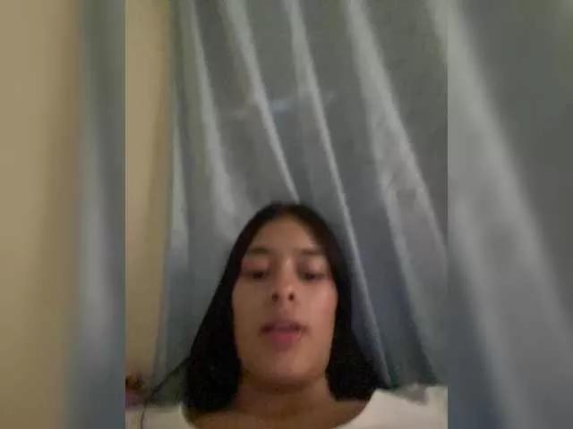 isa-queen on BongaCams 