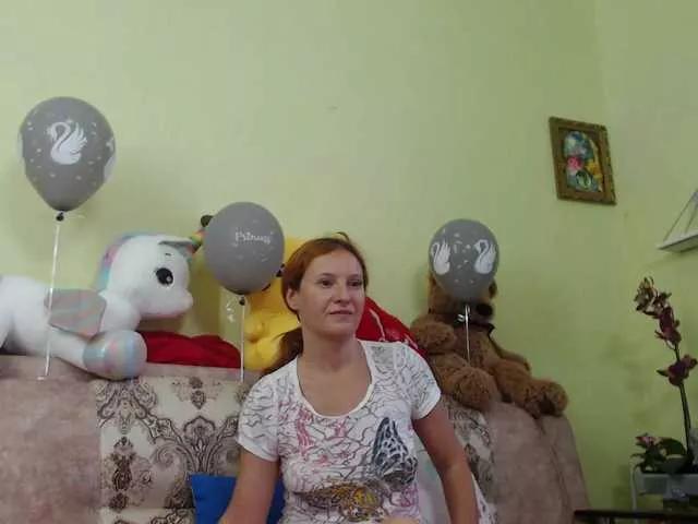 ladybigsmile on BongaCams 