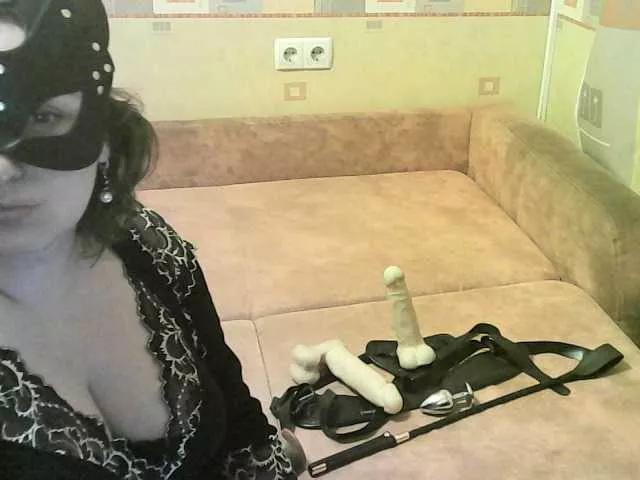 lustful-mom on BongaCams 