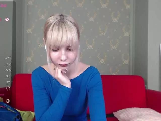 shinyblonde on BongaCams 