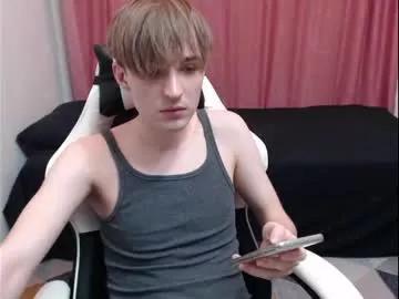 apofis_boy on Chaturbate 