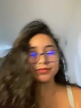 CurlyGirl_1 on StripChat 