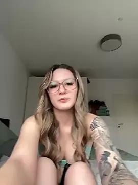 LenaSophie on StripChat 