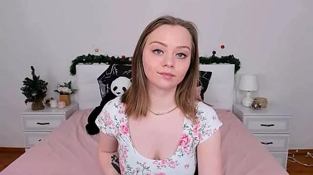 victoriacutee on StripChat 